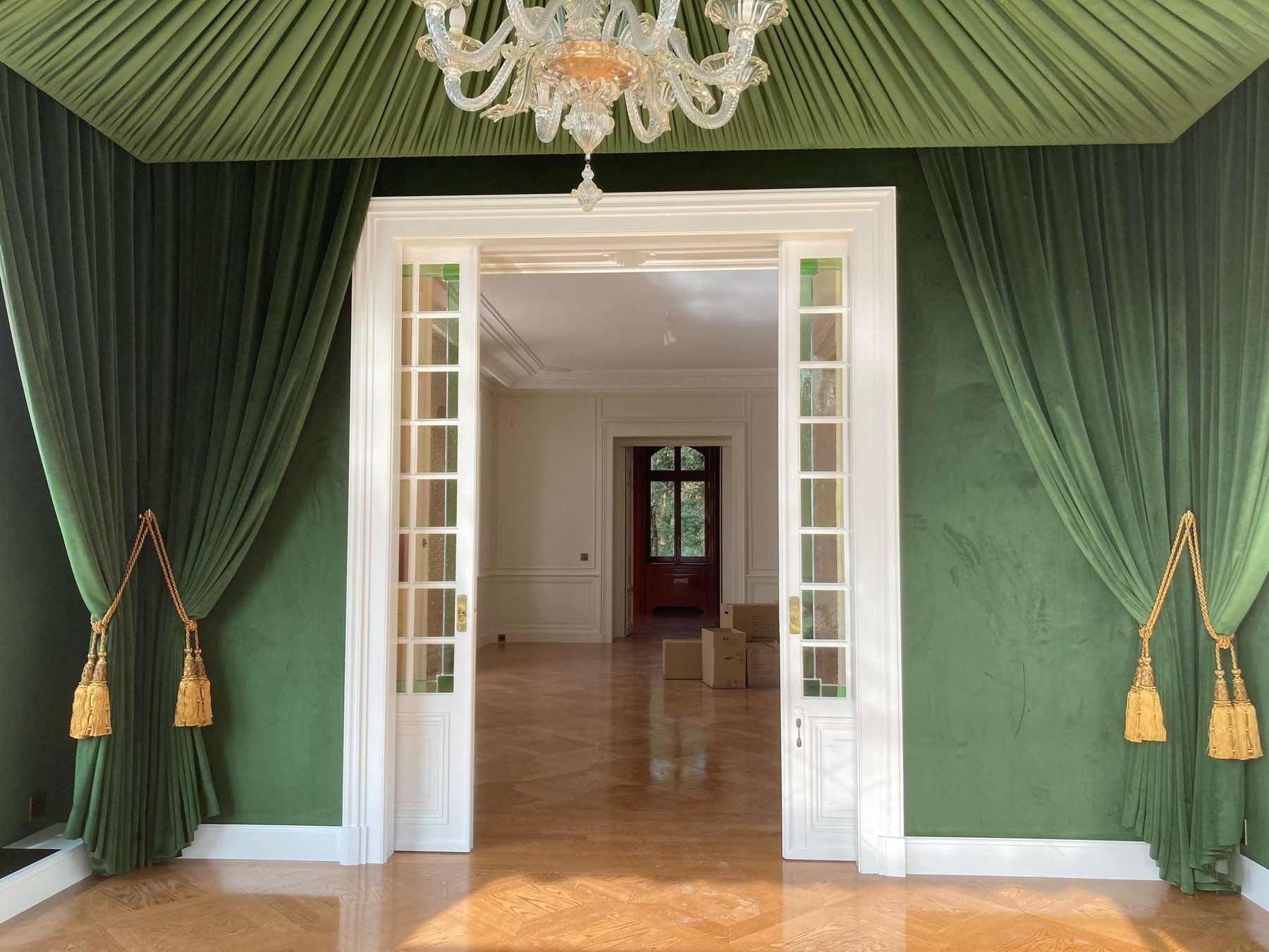 Habillage intérieur en velours plissé, villa privée