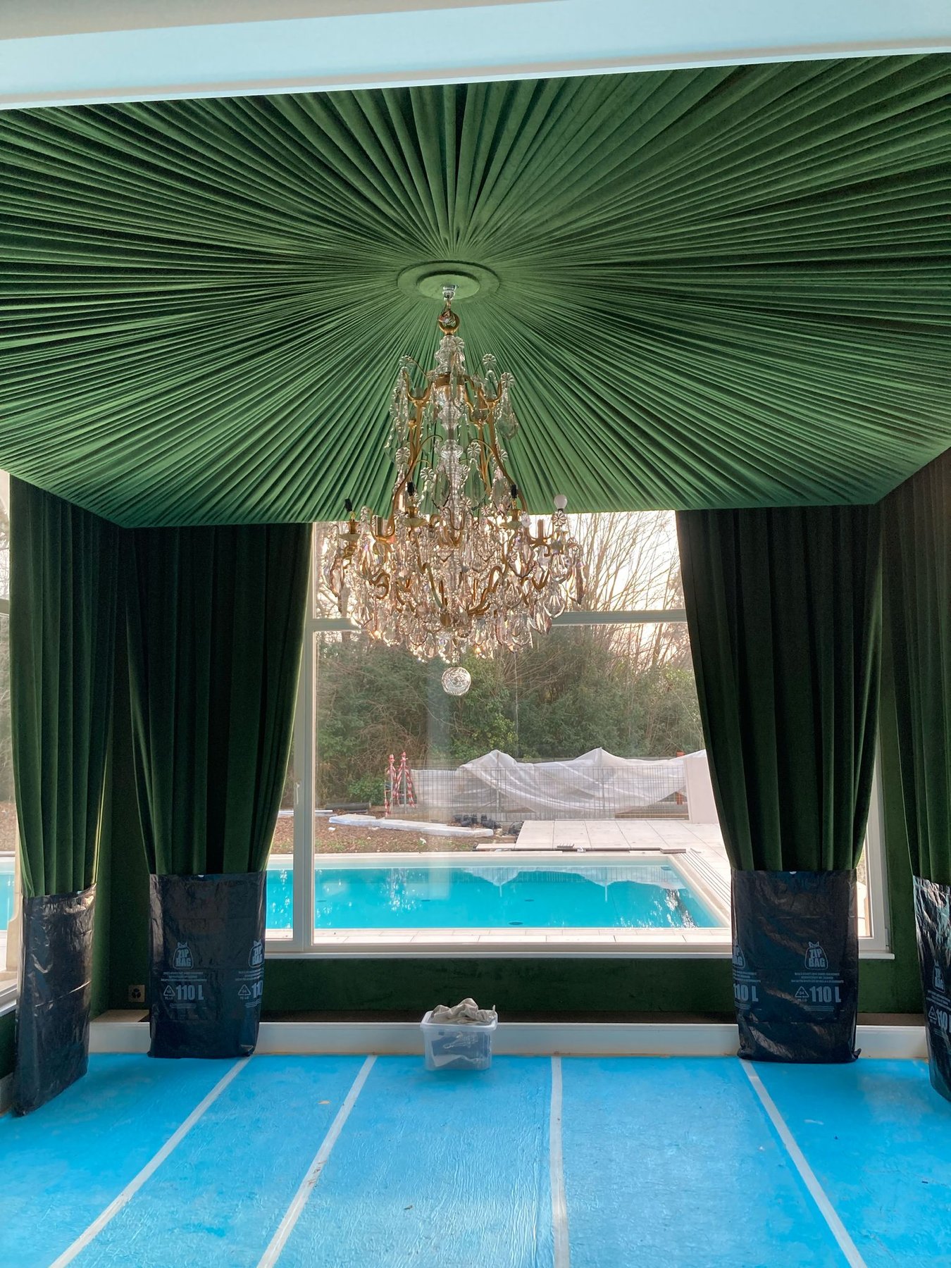 Habillage intérieur en velours plissé sur mesure